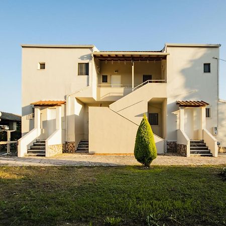 Parakladi Seaside Retreat Melikia Exterior photo
